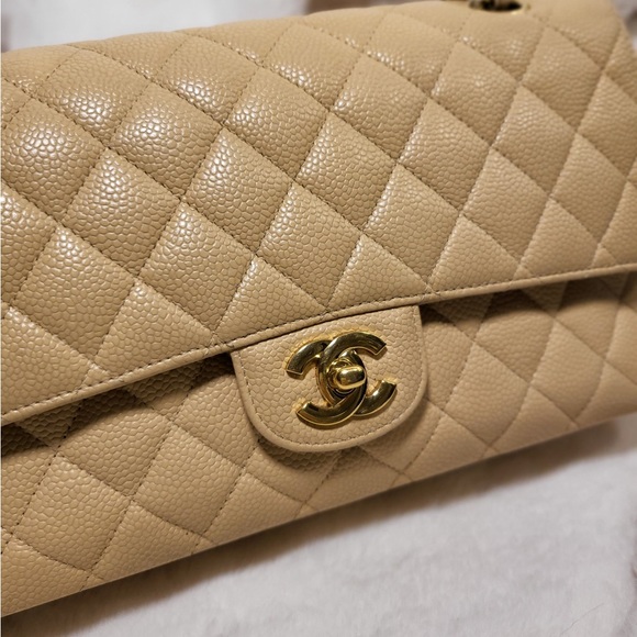 Chanel beige medium classic flap gold hardware - Picture 7 of 16